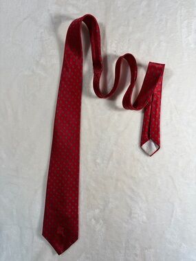 Vintage Countess Wara Red‎ Micro-Medallion Men's Sistine Satine Tie